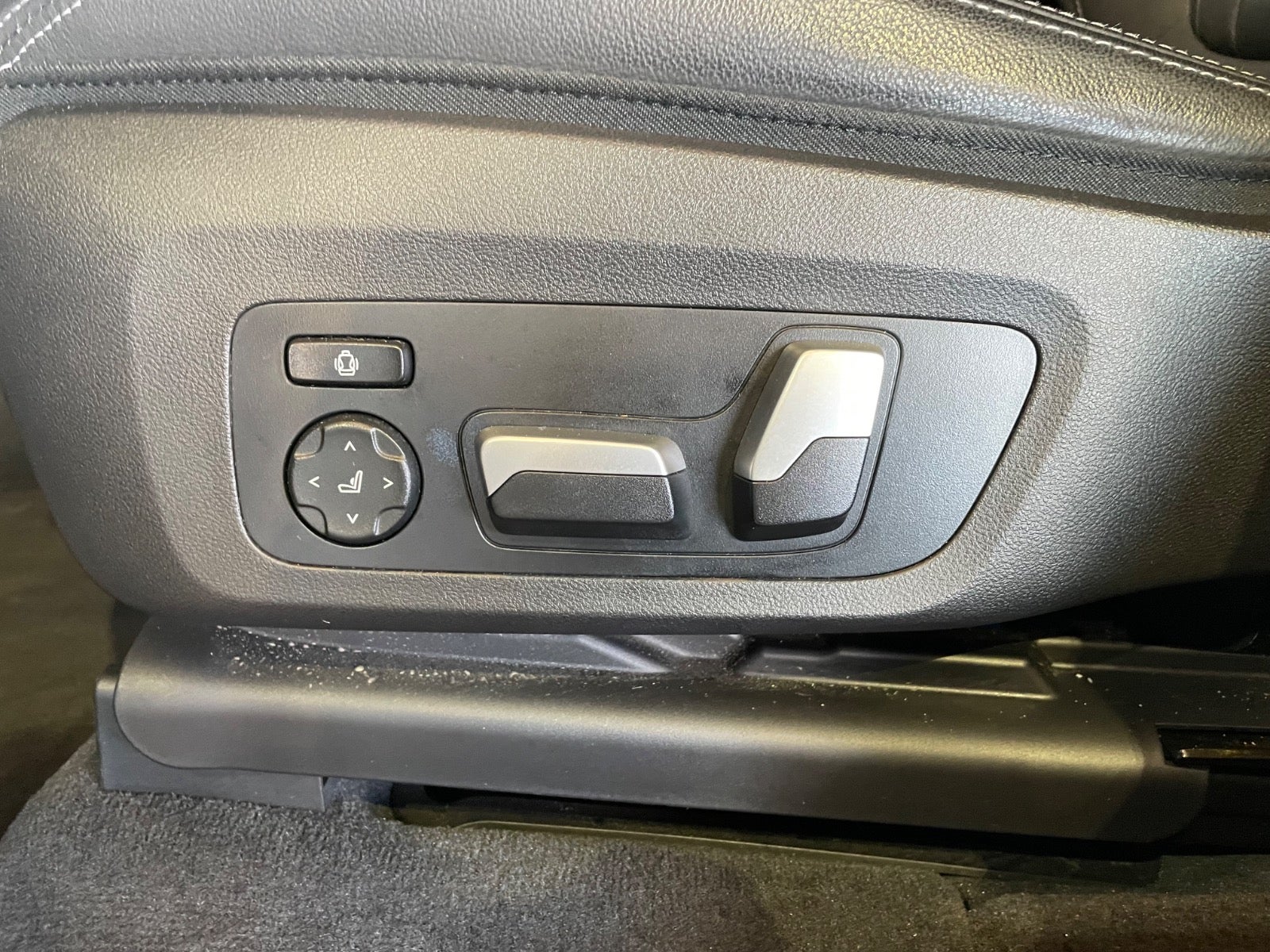 BMW iX3 Charged Plus