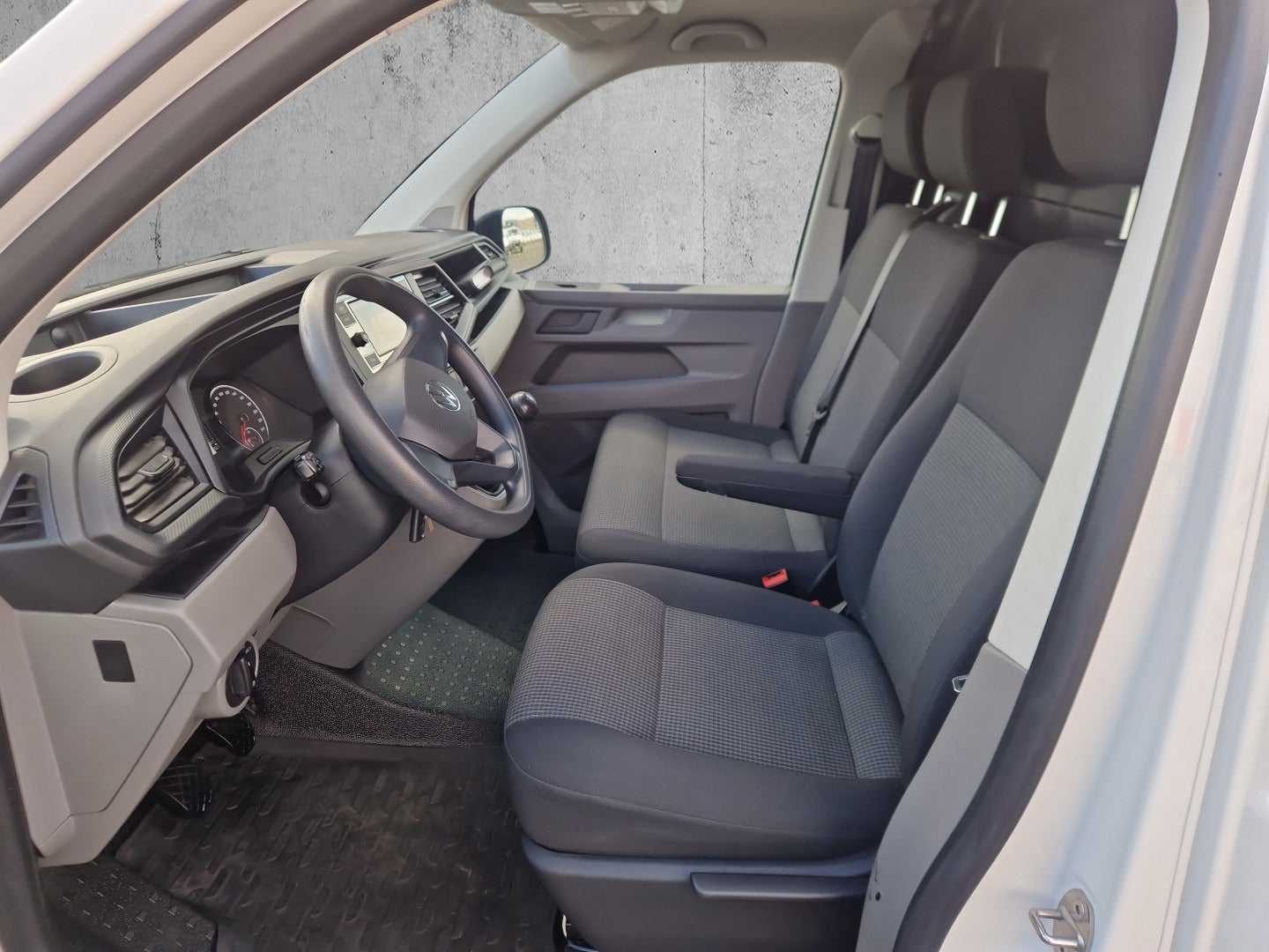 Billede af VW Transporter 2,0 TDi 110 Kassevogn lang