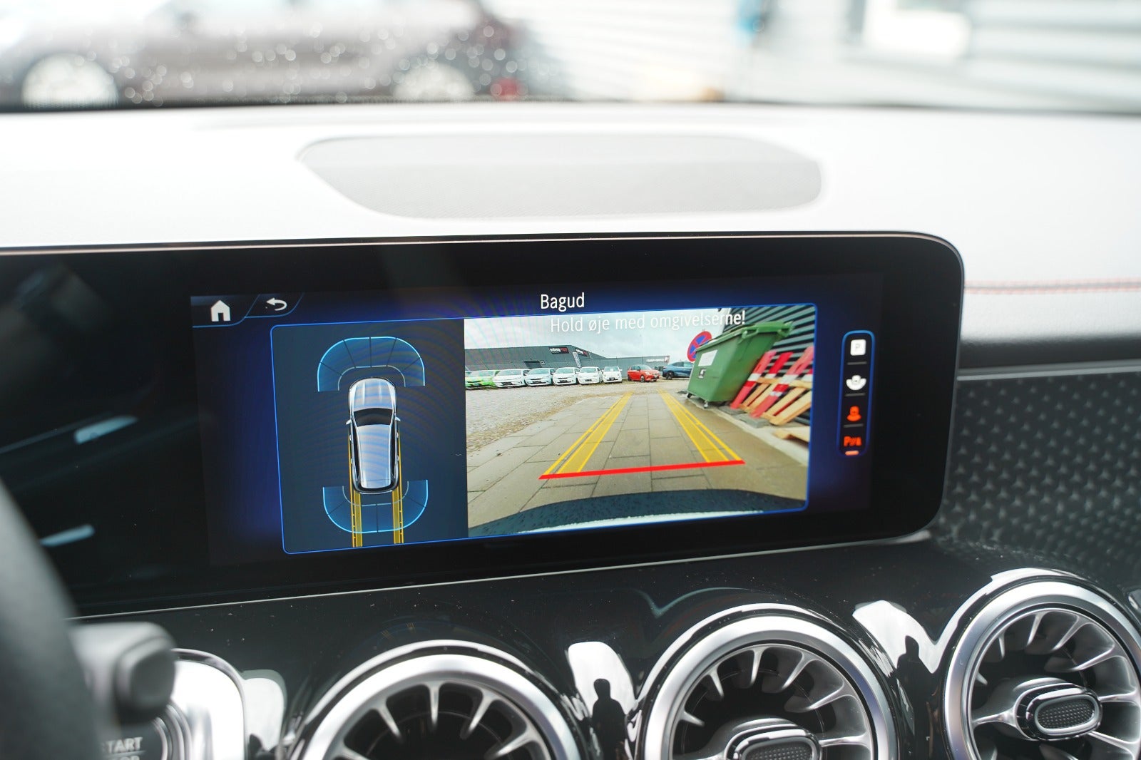 Billede af Mercedes EQB300  AMG Line 4Matic