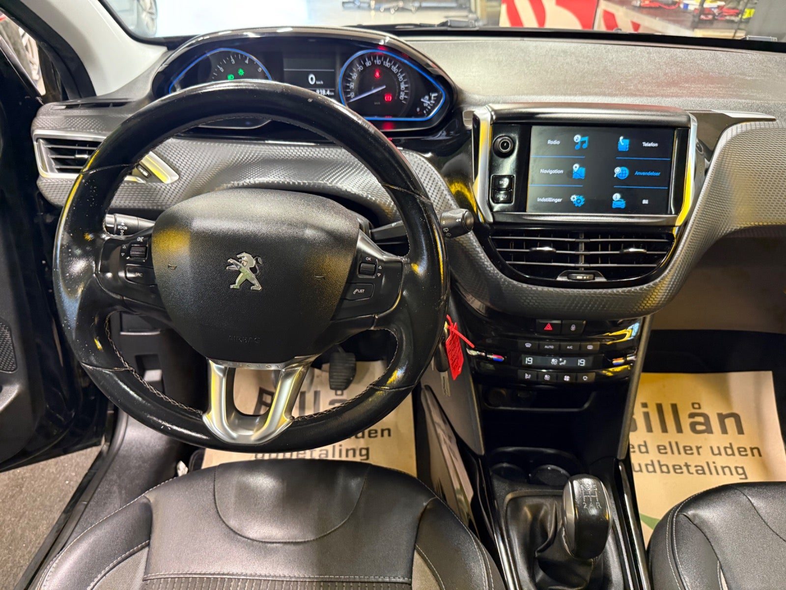 Billede af Peugeot 2008 1,2 e-THP 110 Allure Sky