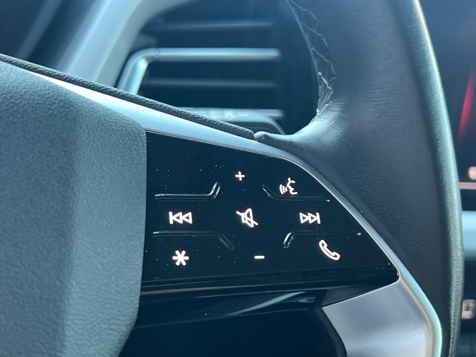 Audi Q4 e-tron Advanced