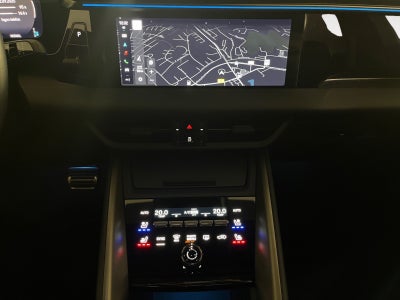 Porsche Macan Turbo Van