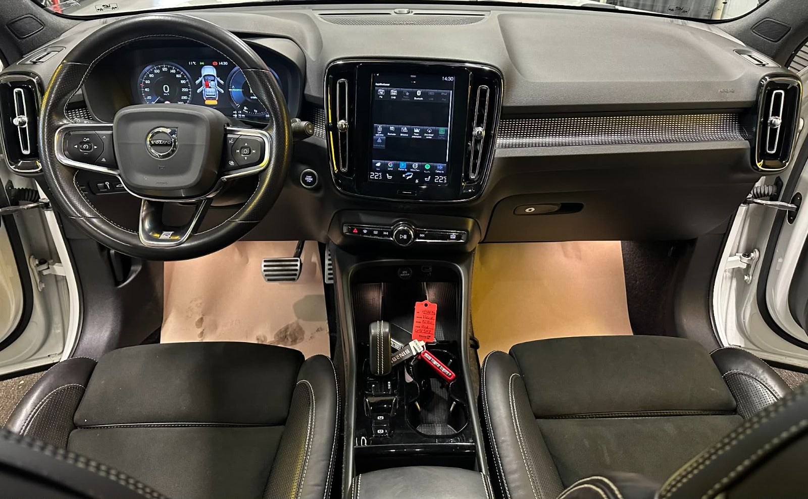 Billede af Volvo XC40 1,5 T5 ReCharge R-Design aut.