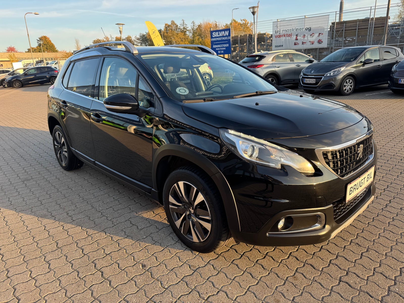 Billede af Peugeot 2008 1,6 BlueHDi 100 Allure Sky