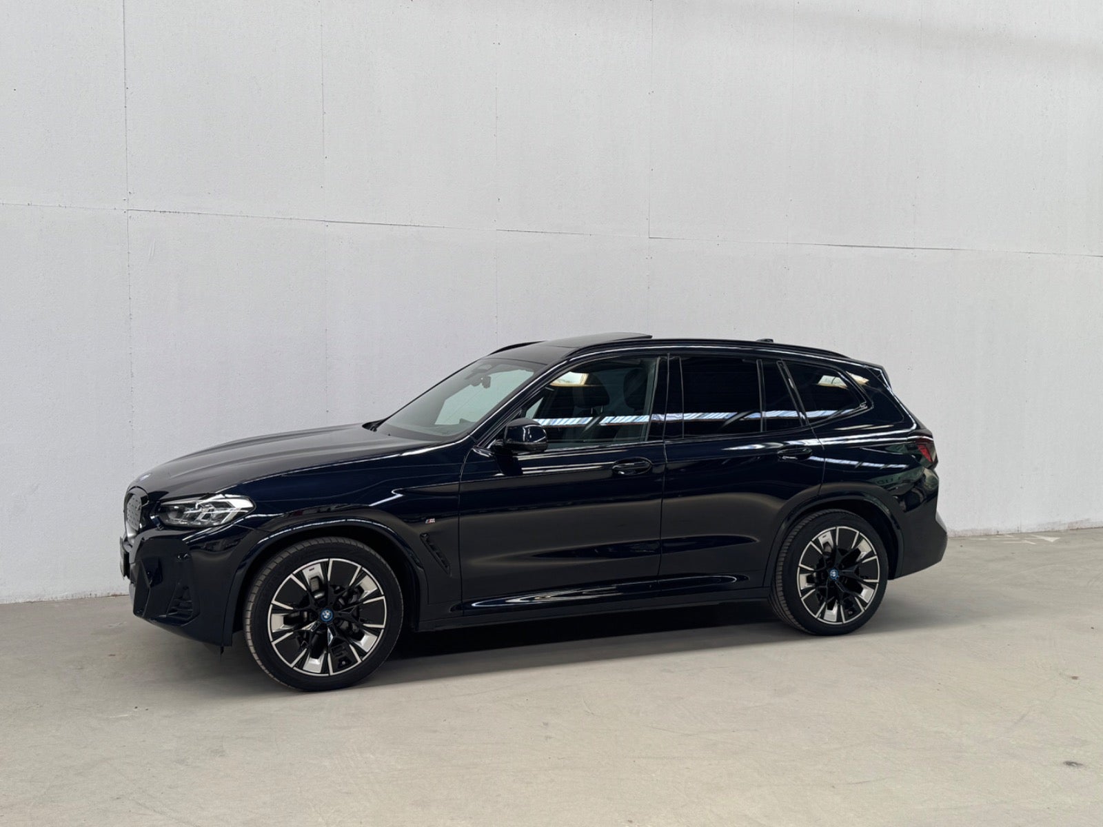 BMW iX3 Charged Plus M-Sport A