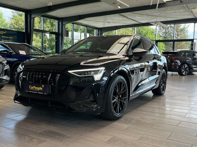 Audi e-tron Black Edition S-line quattro