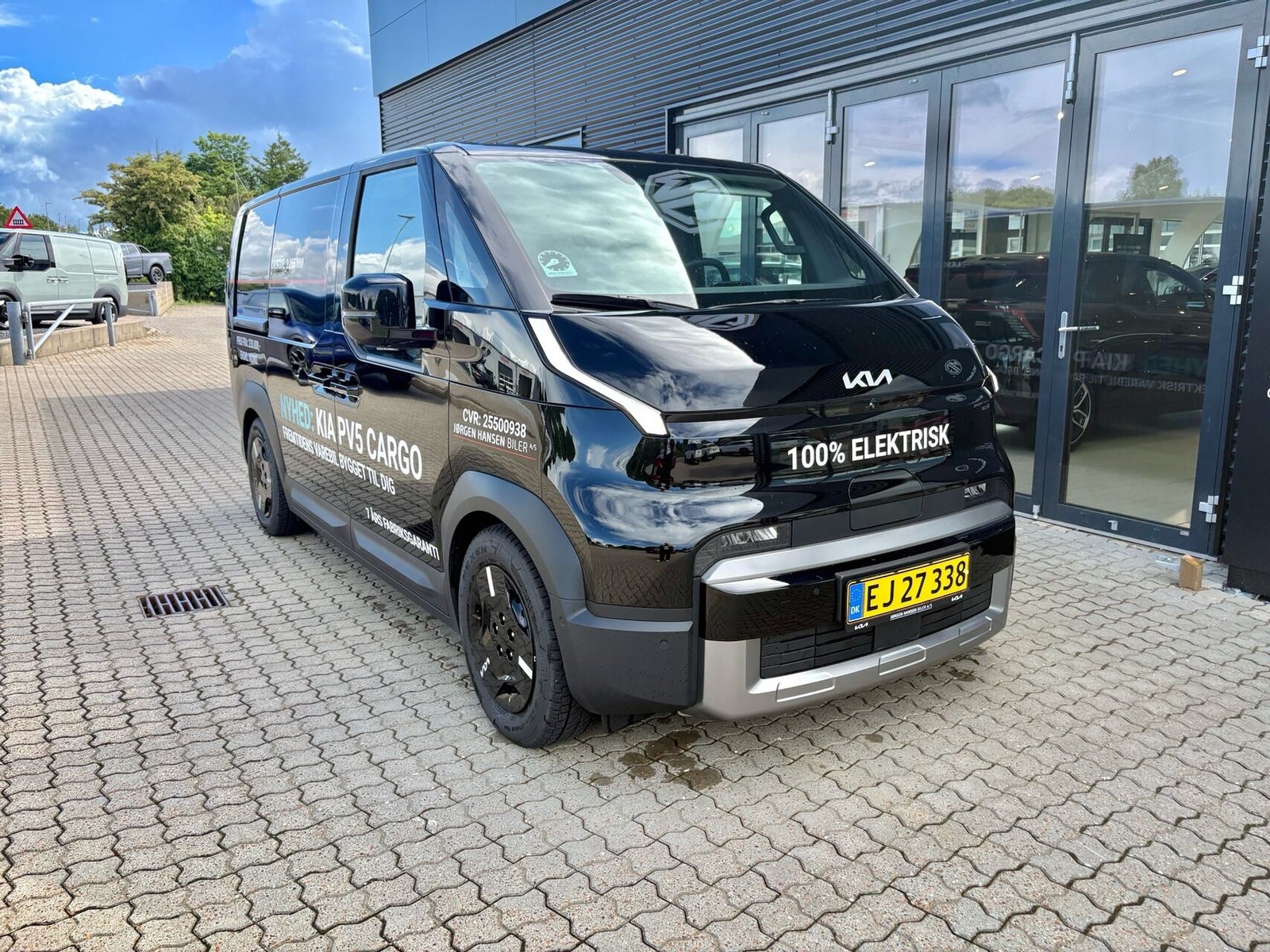 Kia PV5 Cargo L1H1 Long Range Work Pro