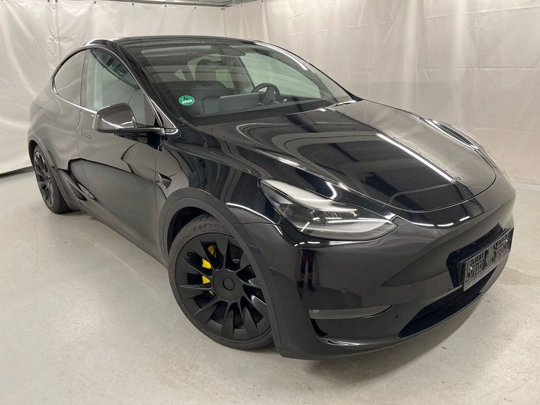 Tesla Model Y Long Range AWD