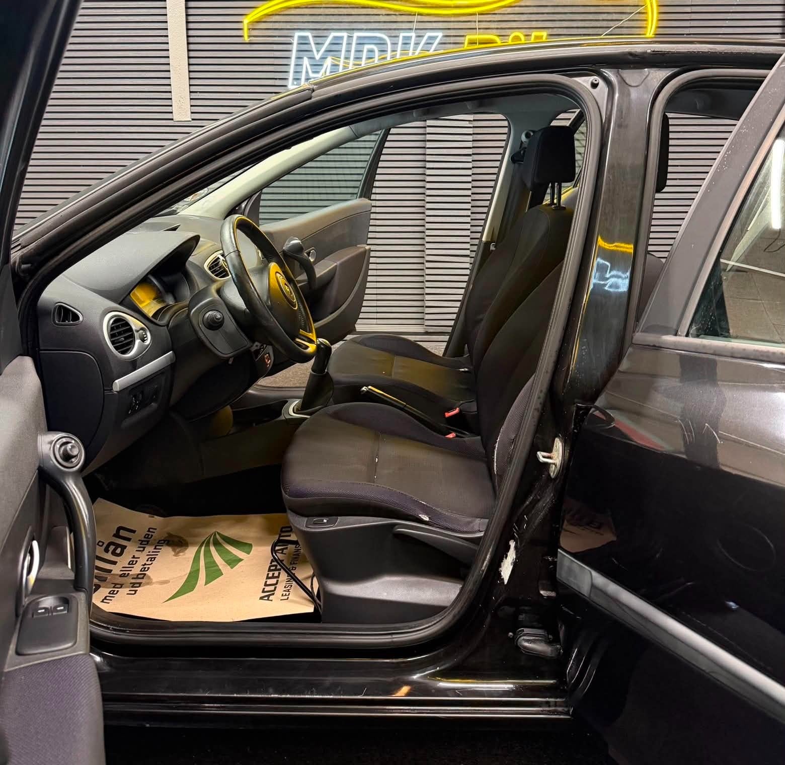 Billede af Renault Clio III 1,4 Dynamique Comfort BeatUp