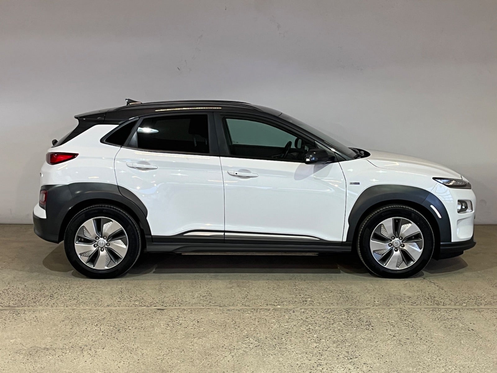 Hyundai Kona EV Premium
