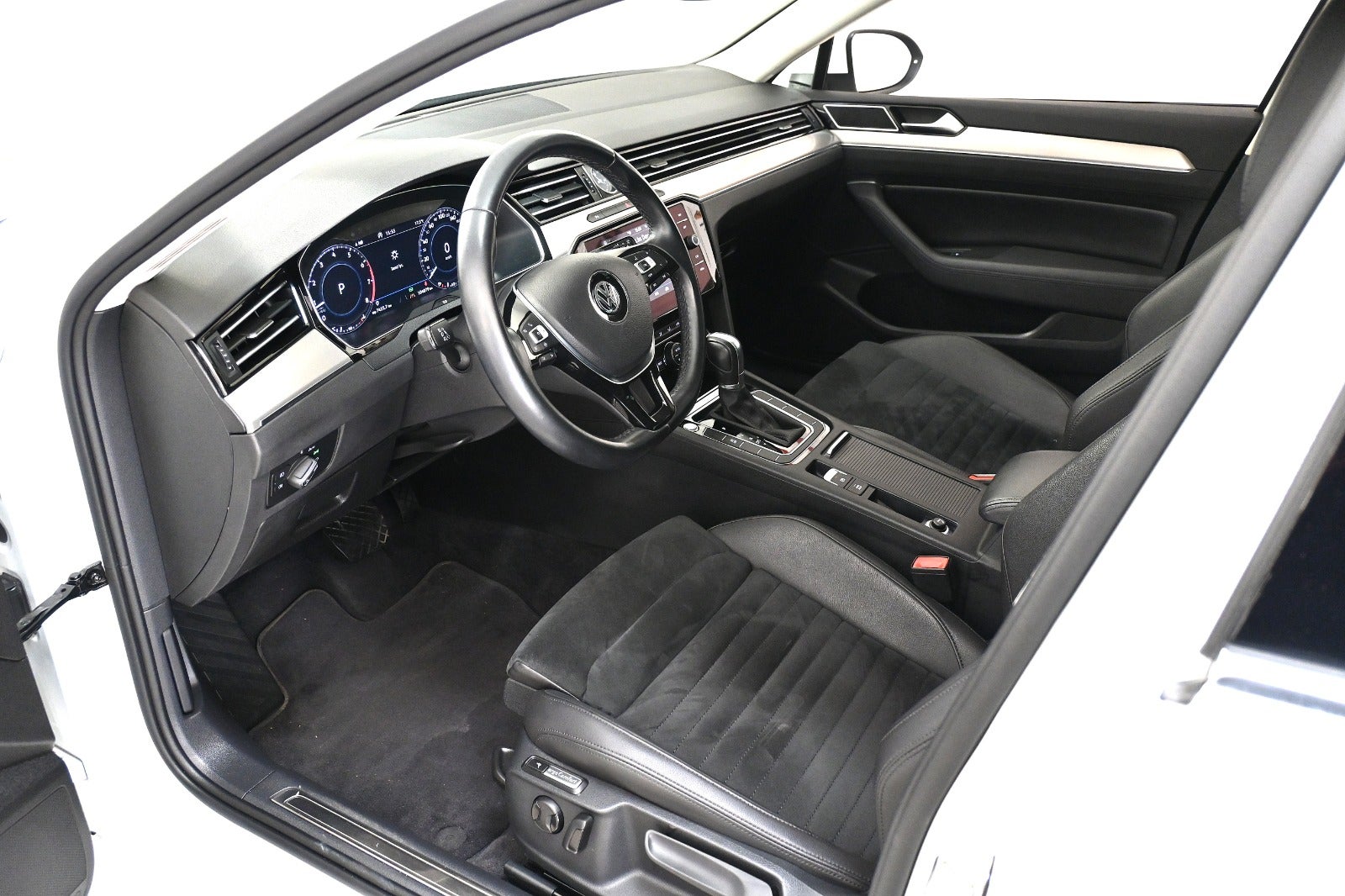 VW Passat TSi 150 Highline Premium Variant DSG