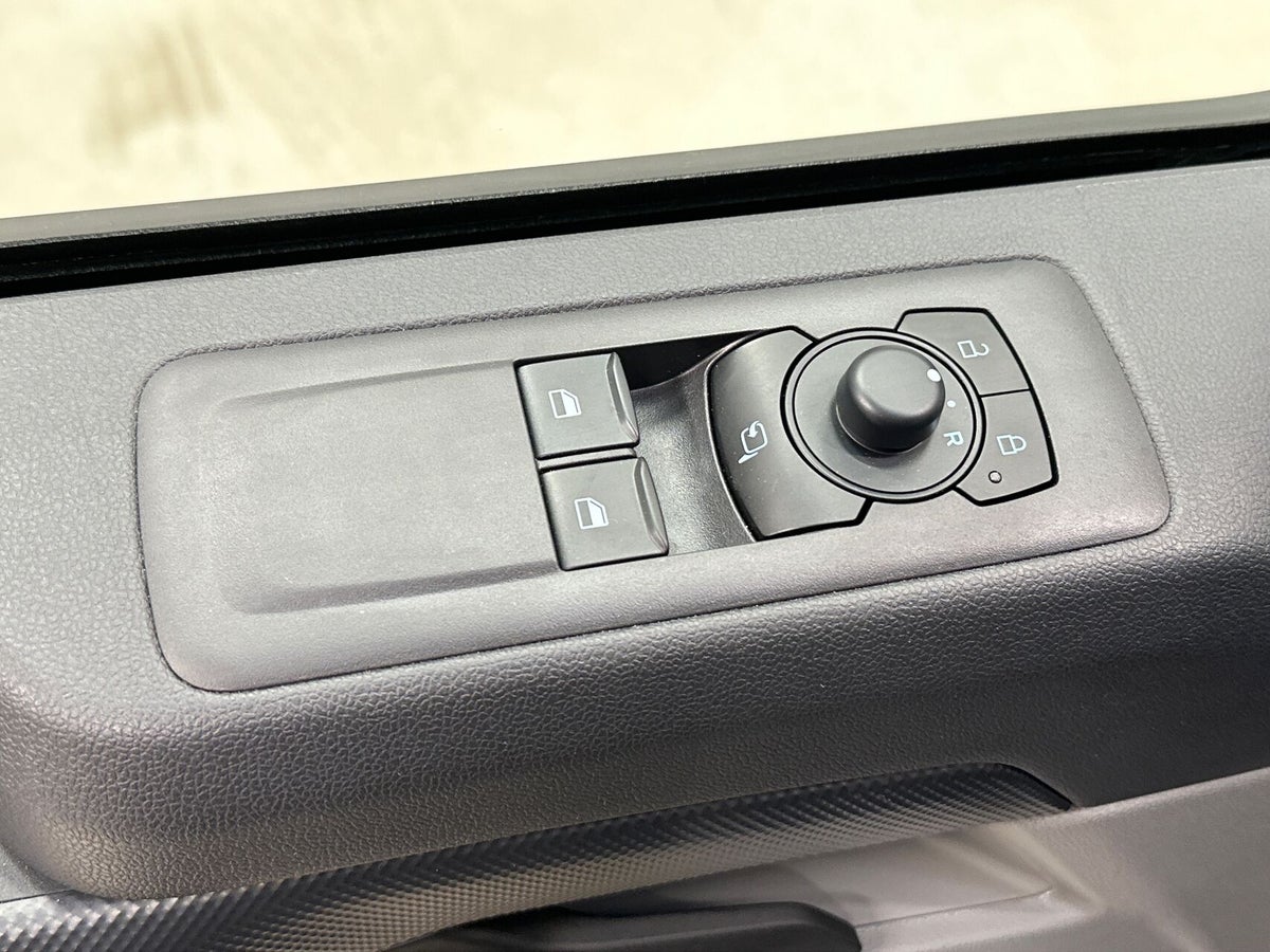 Ford E-Transit Custom 320S Trend billede 15