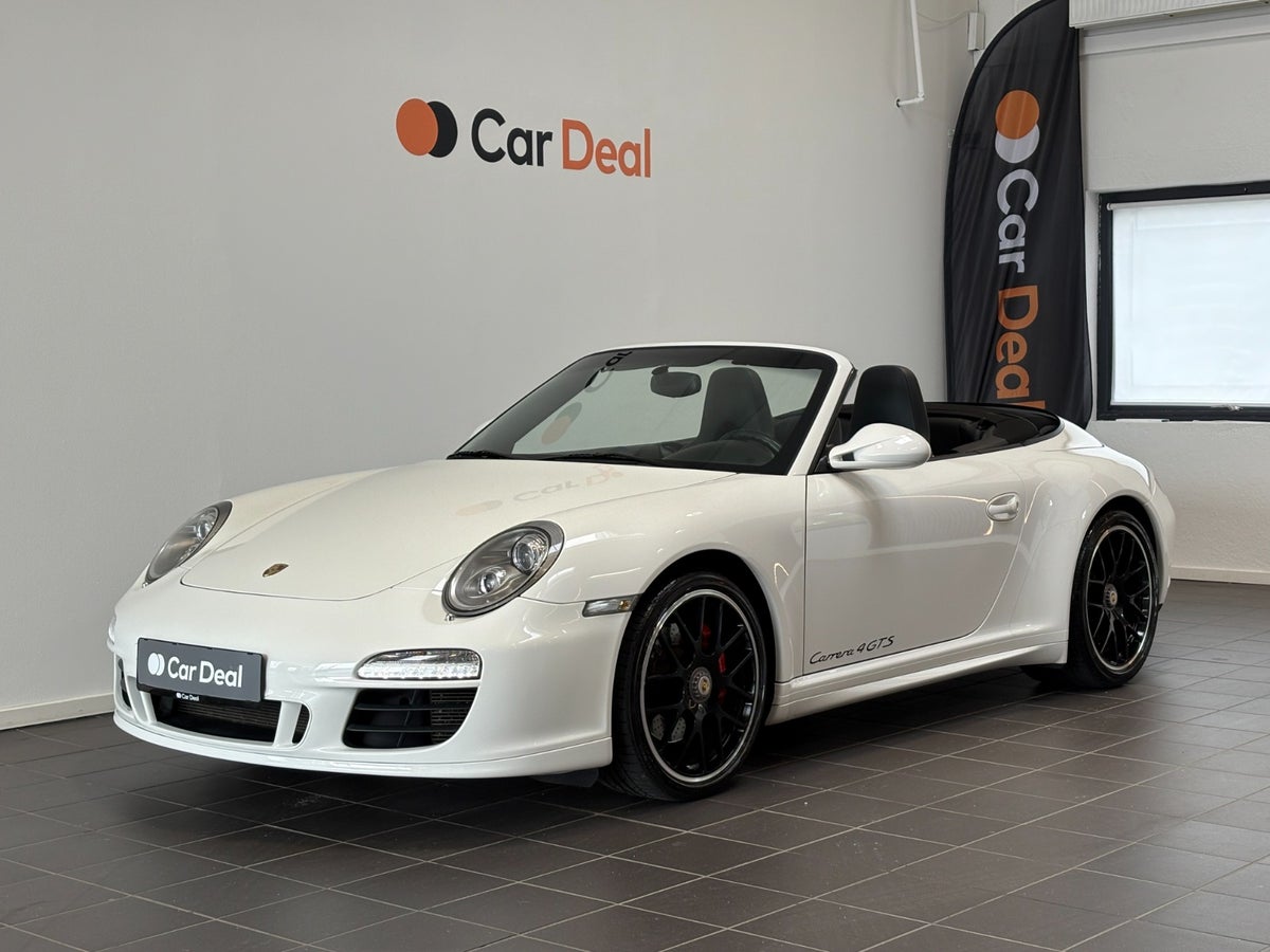 Porsche 911 Carrera 4 GTS billede