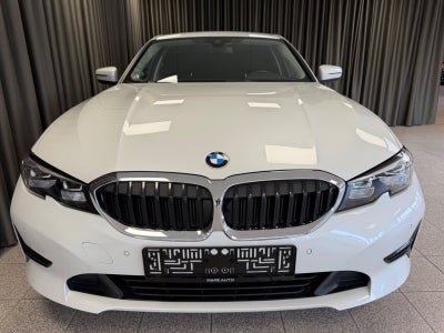 BMW 320i Connected aut.