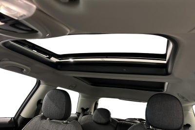 MINI Cooper SE Camden Edition