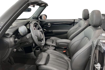 MINI Cooper SE Cabriolet - 4