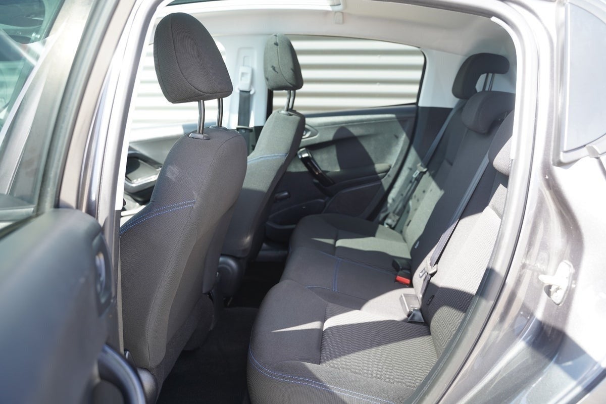 Billede af Peugeot 208 1,5 BlueHDi 100 Signature Sky