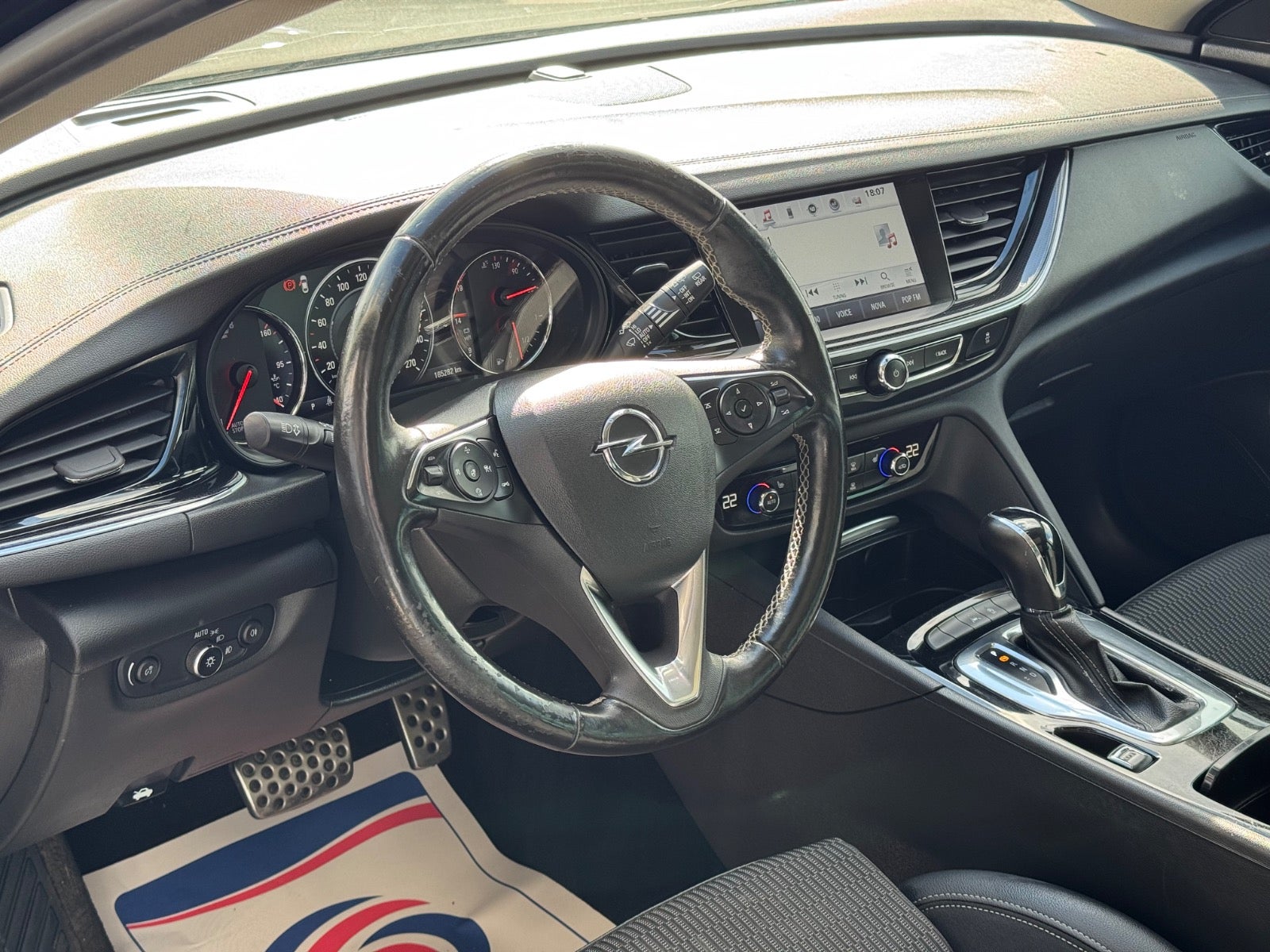 Billede af Opel Insignia 1,5 T 165 Dynamic Sports Tourer aut.
