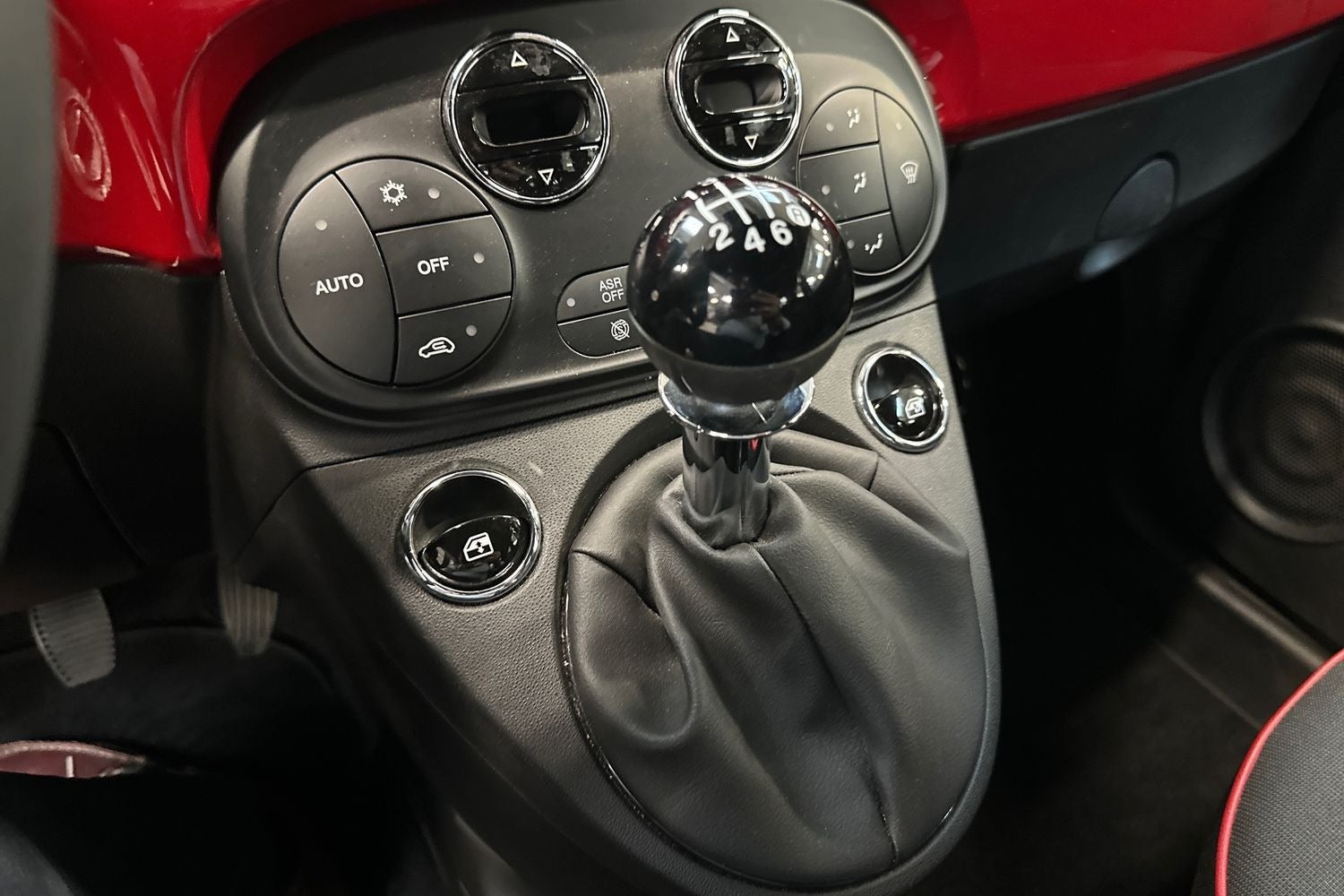 Billede af Fiat 500C 1,0 Hybrid (RED)
