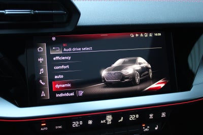 Audi S3 TFSi quattro S-tr.