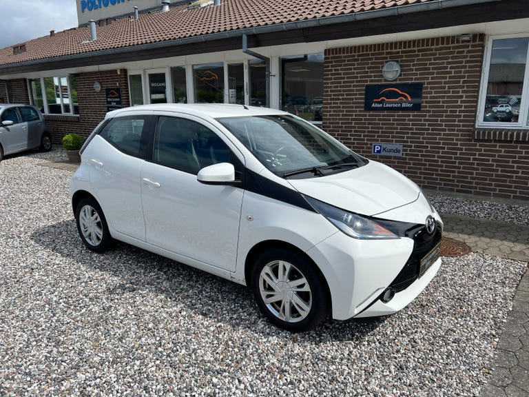 Toyota Aygo VVT-i x-play x-touch