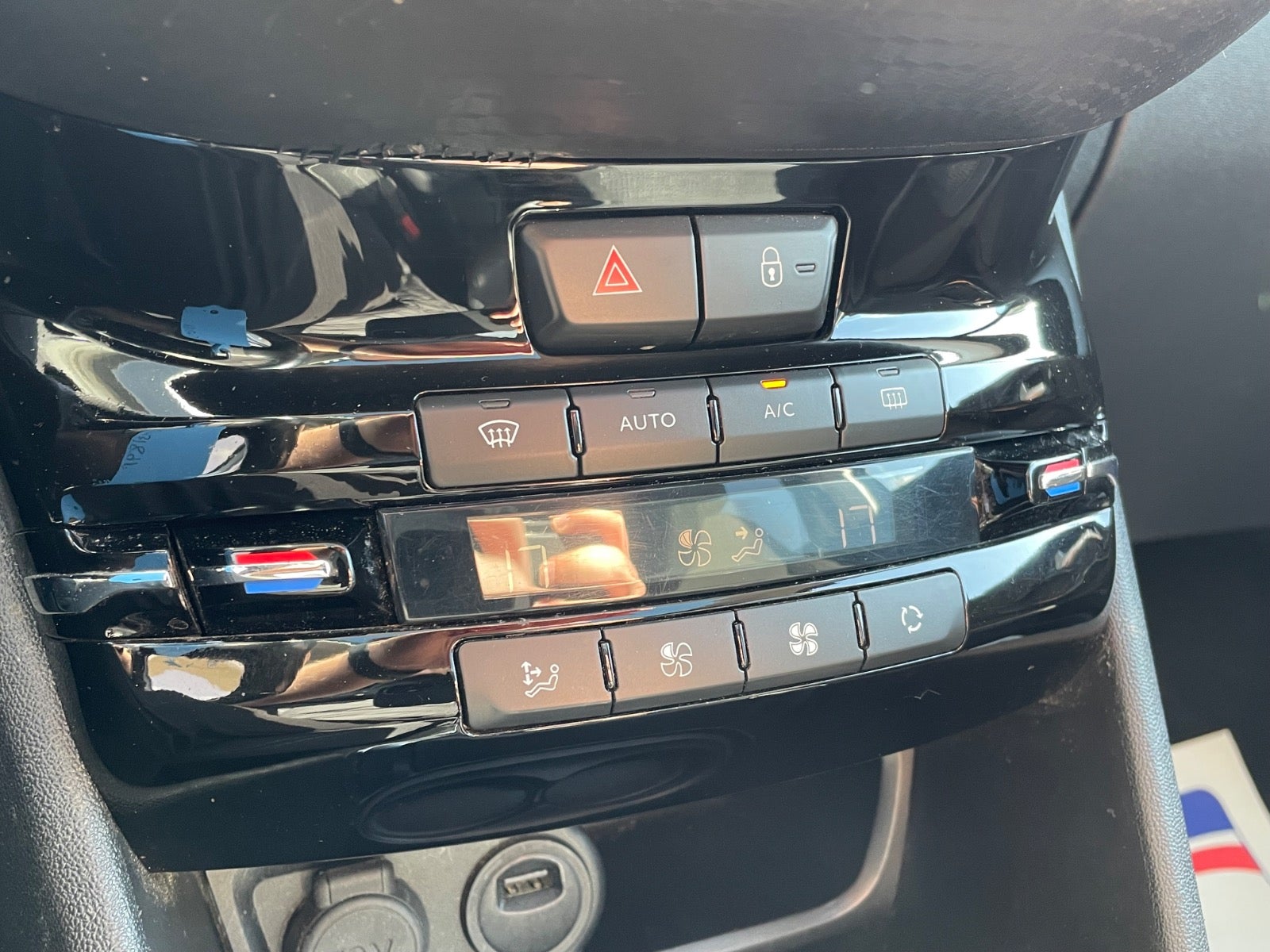 Billede af Peugeot 208 1,5 BlueHDi 100 Prestige Sky