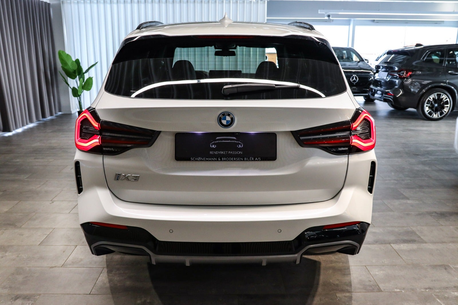 Billede af BMW iX3  Charged Plus M-Sport