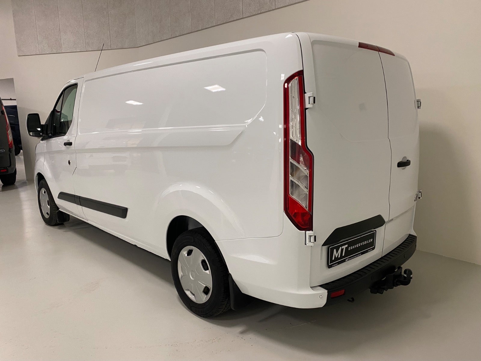 Billede af Ford Transit Custom 300L 2,0 TDCi 130 Trend