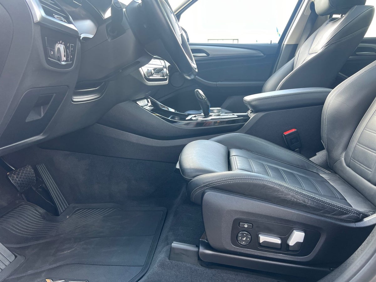 BMW iX3 Charged Plus billede 19