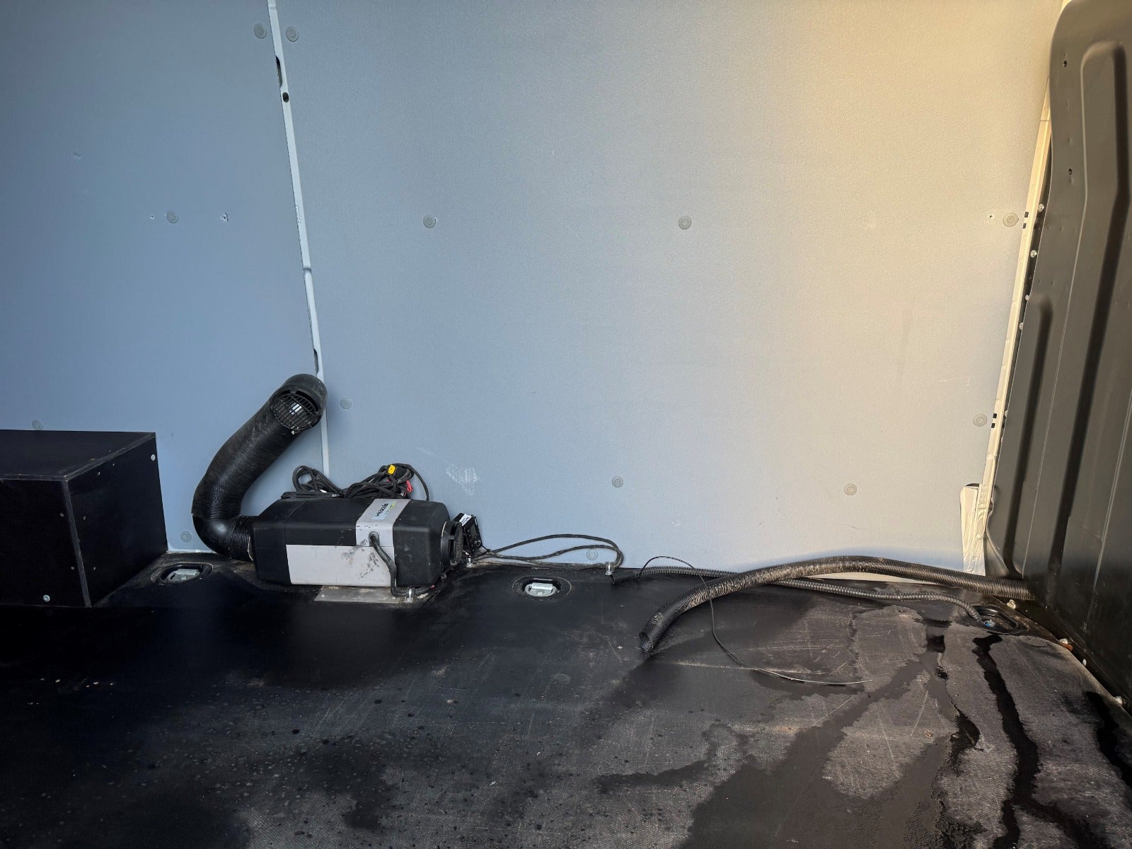 Billede af Iveco Daily 3,0 35S21 12m³ Van AG8