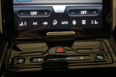 Ford Explorer Premium Extended Range