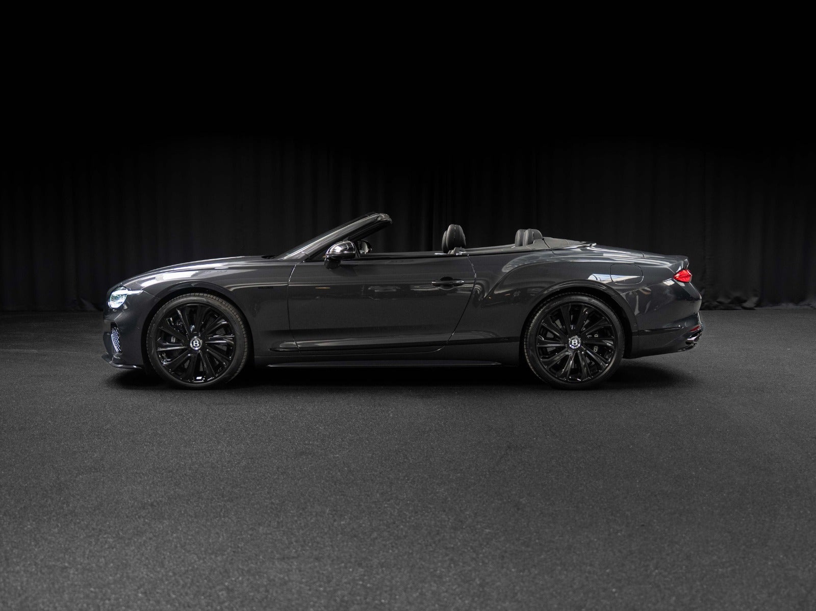 Gallery image 3 of 21