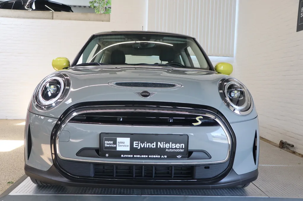 MINI Cooper SE Camden Edition