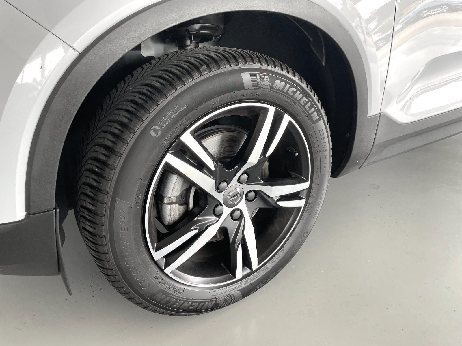 Billede af Volvo XC40 2,0 T4 190 R-Design aut.
