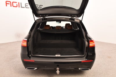 Mercedes E300 de AMG Line Night Edition stc. aut.