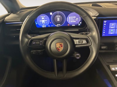 Porsche Macan 4 