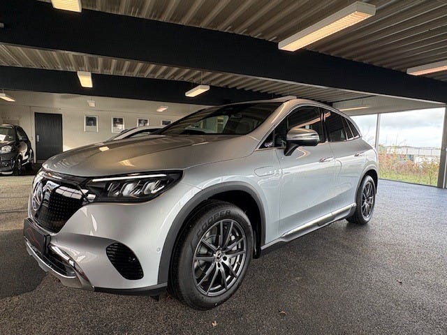 Mercedes EQE300 SUV 