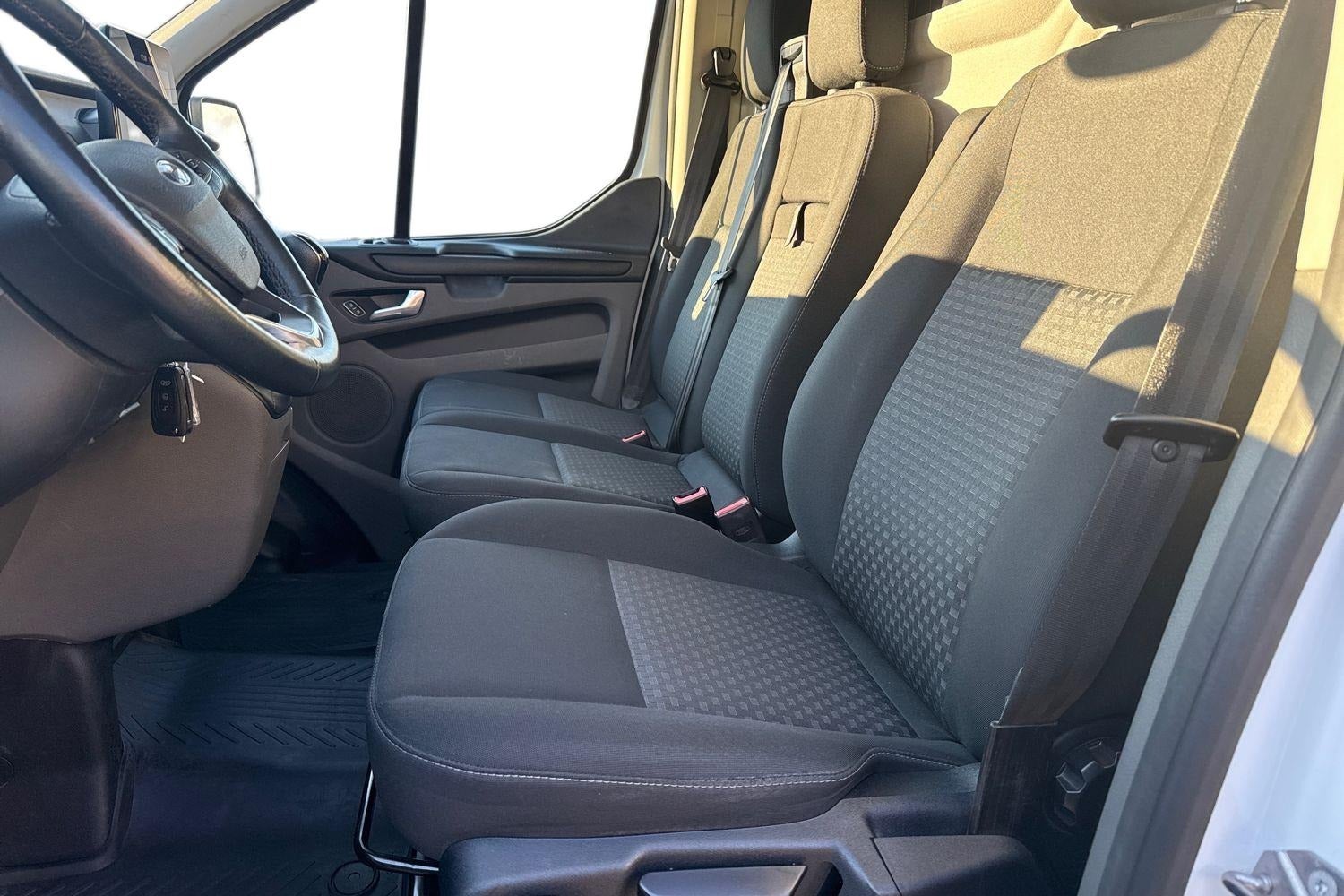 Billede af Ford Transit Custom 300L 2,0 TDCi 130 Active
