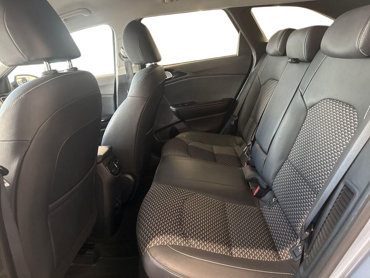 Kia Ceed PHEV Upgrade SW DCT