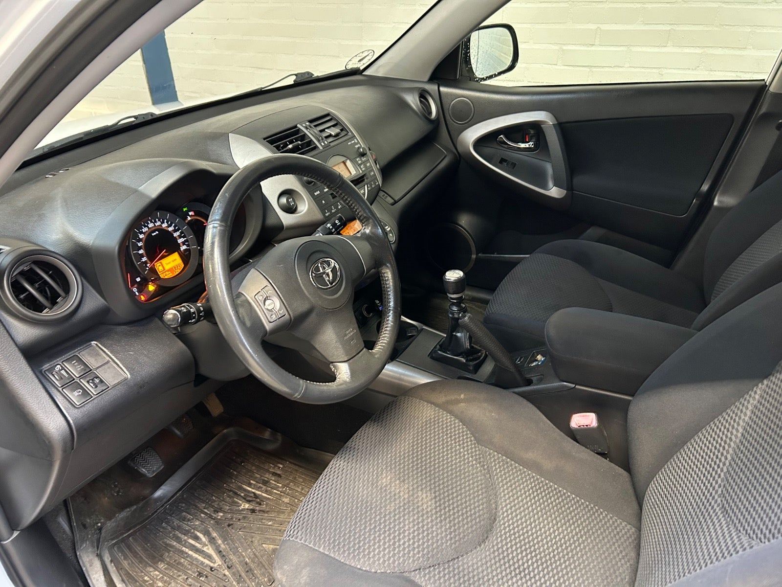 Toyota RAV4 D-4D 136 4x4 Van
