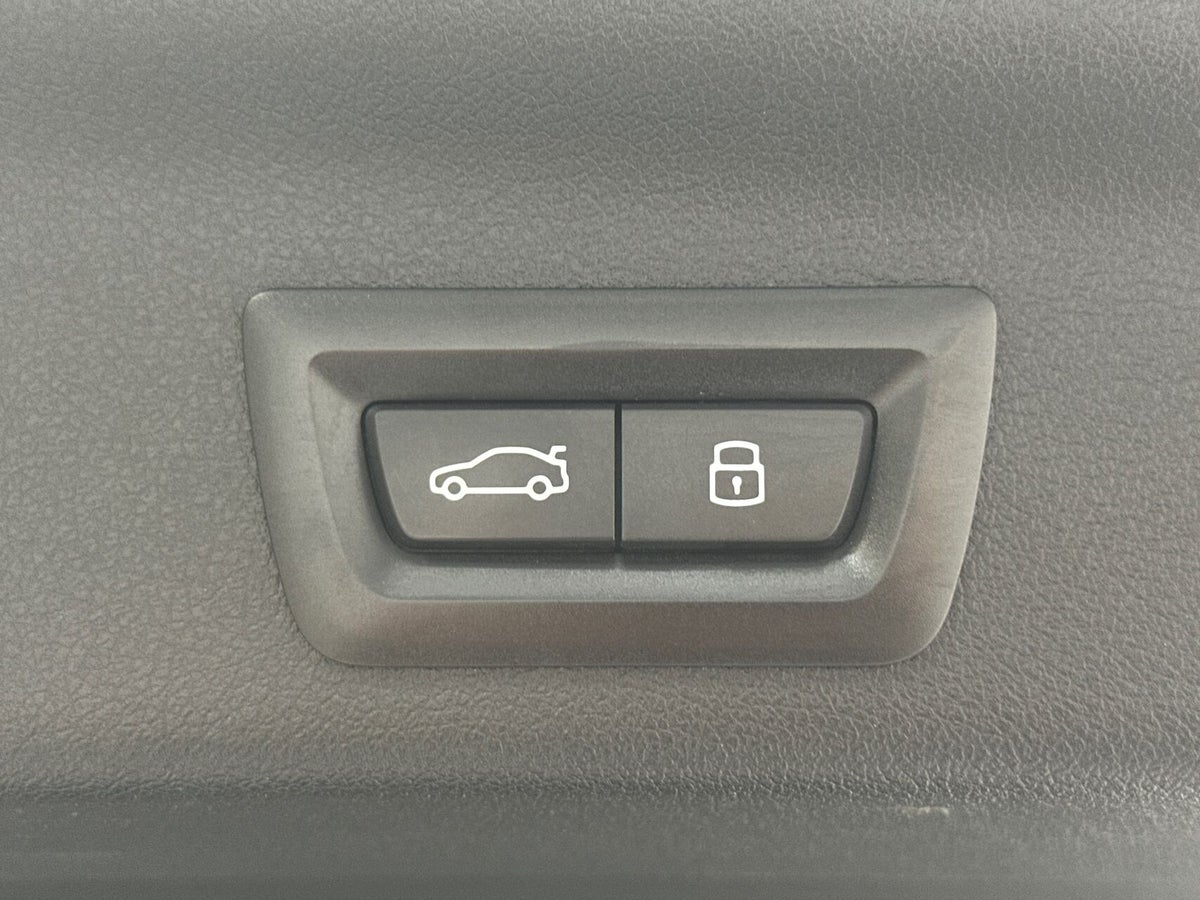 BMW iX1 xDrive30 billede 18