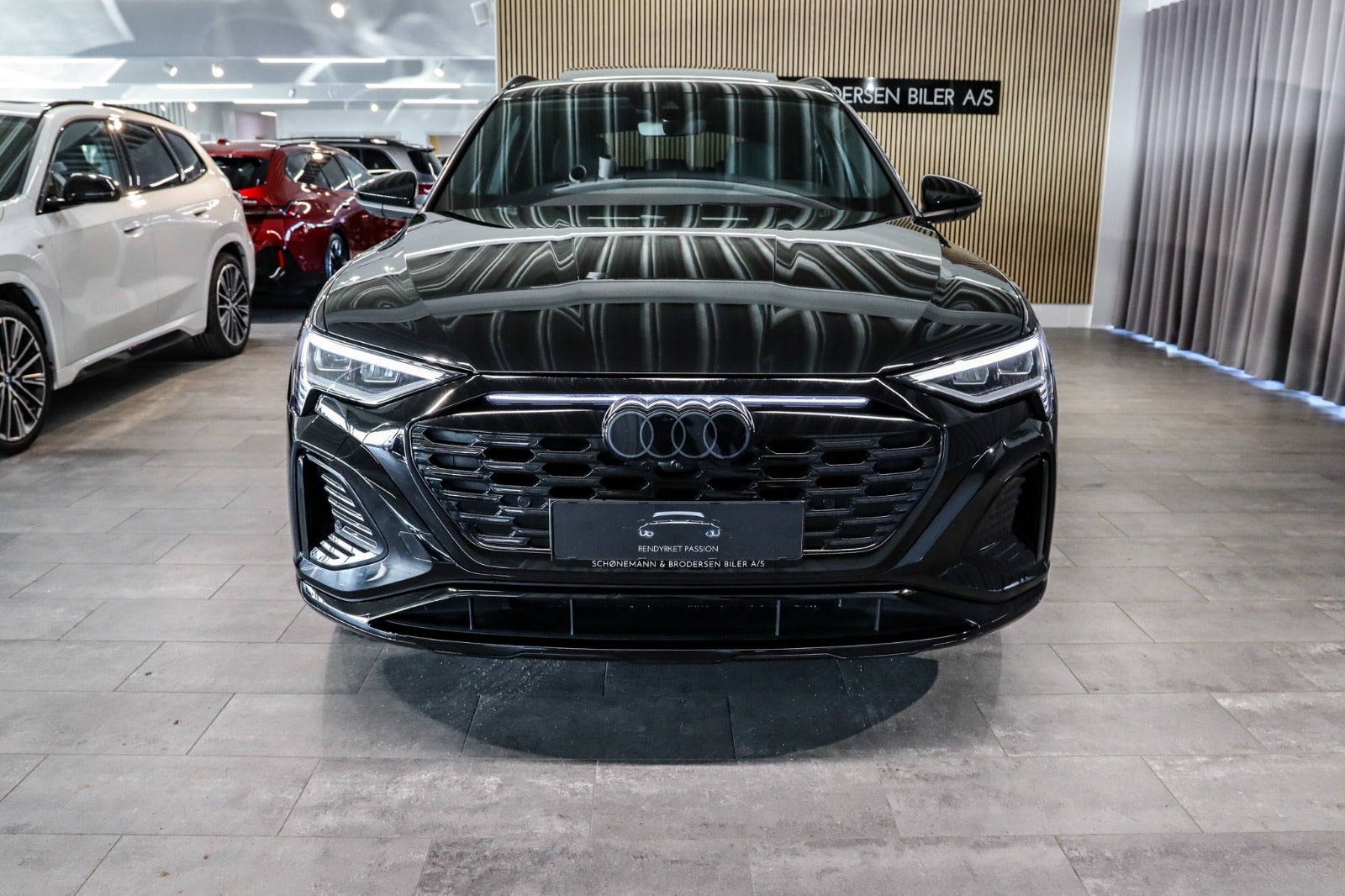 Billede af Audi Q8 e-tron 55 S-line Black Edition quattro