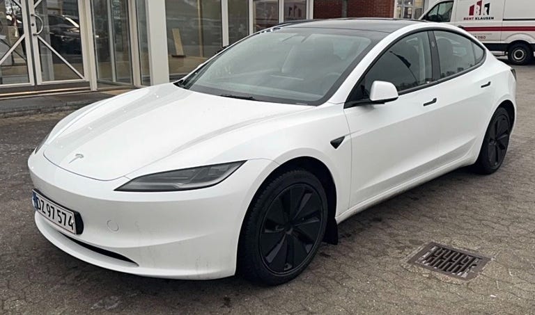 Tesla Model 3 RWD