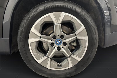 BMW iX1 xDrive30 X-Line