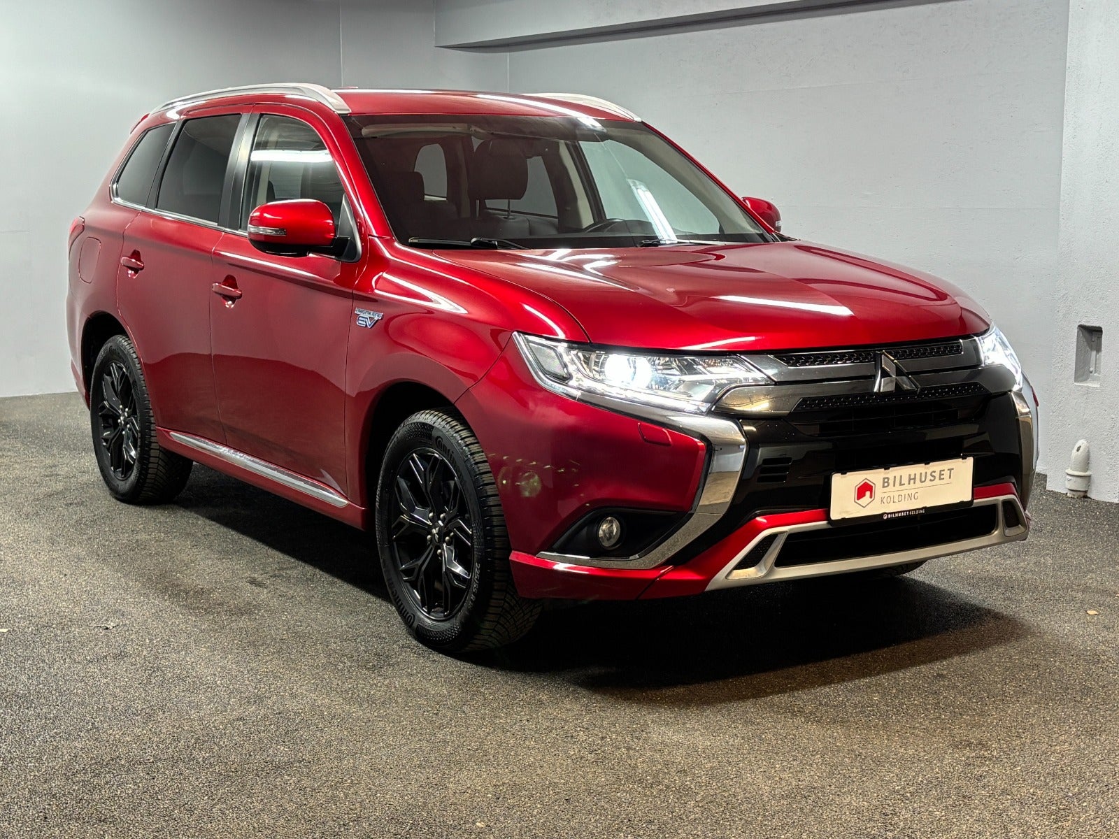 Billede af Mitsubishi Outlander 2,4 PHEV Inform+ CVT 4WD
