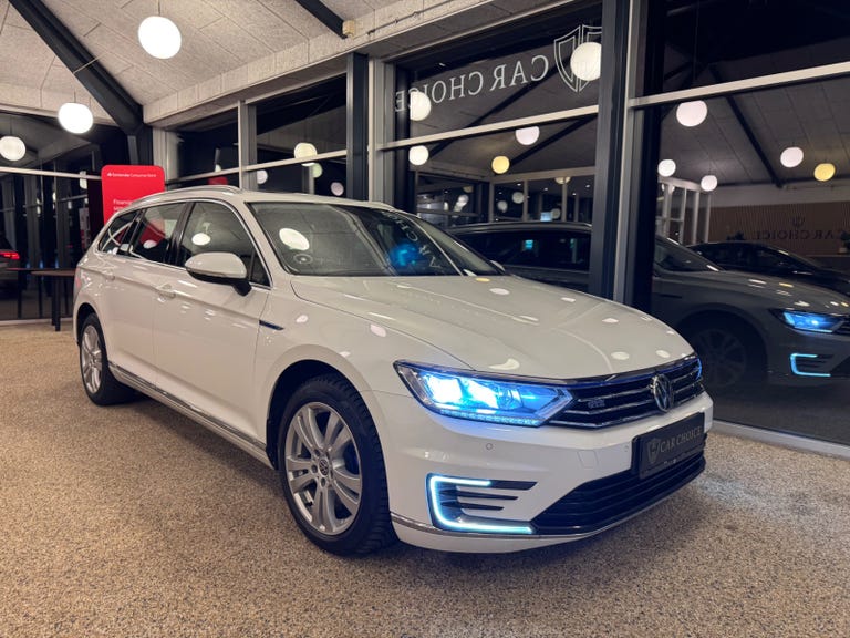 VW Passat GTE Highline Variant DSG