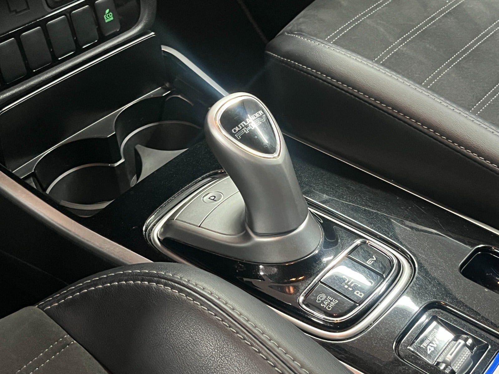 Billede af Mitsubishi Outlander 2,4 PHEV Inform+ CVT 4WD