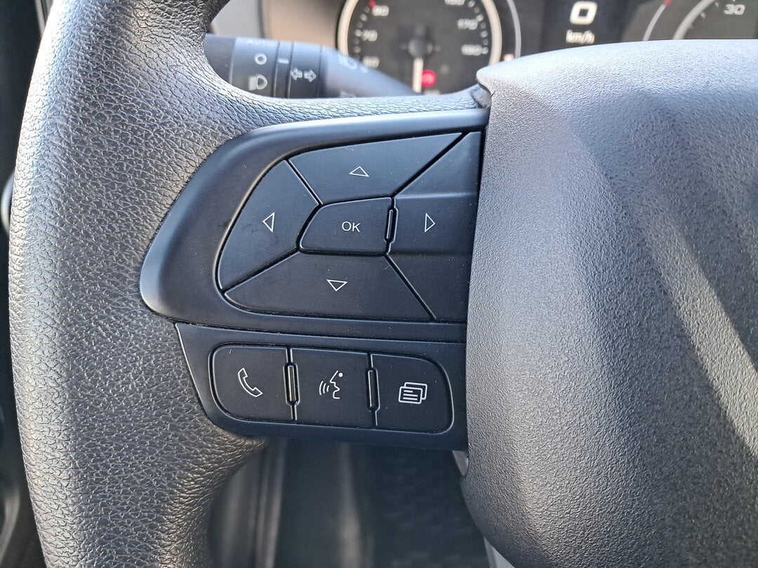 Billede af Iveco Daily 2,3 35S16 4100mm Box m/lift AG8