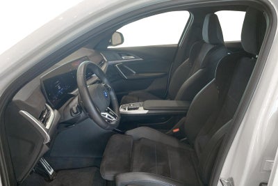 BMW iX2 xDrive30 M-Sport - 4