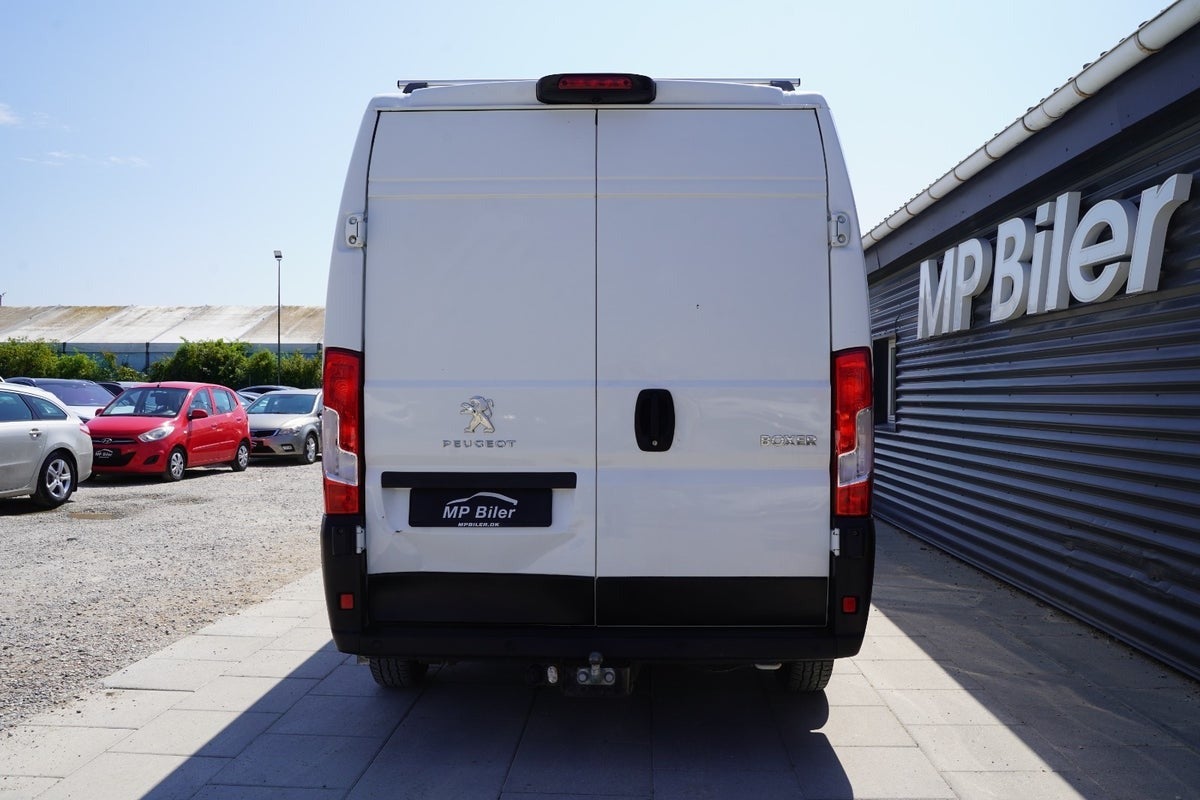 Billede af Peugeot Boxer 335 2,2 BlueHDi 140 L3H2 Premium